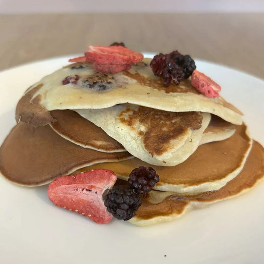 Pancakes aux fraises et mûres bio lyophilisées 